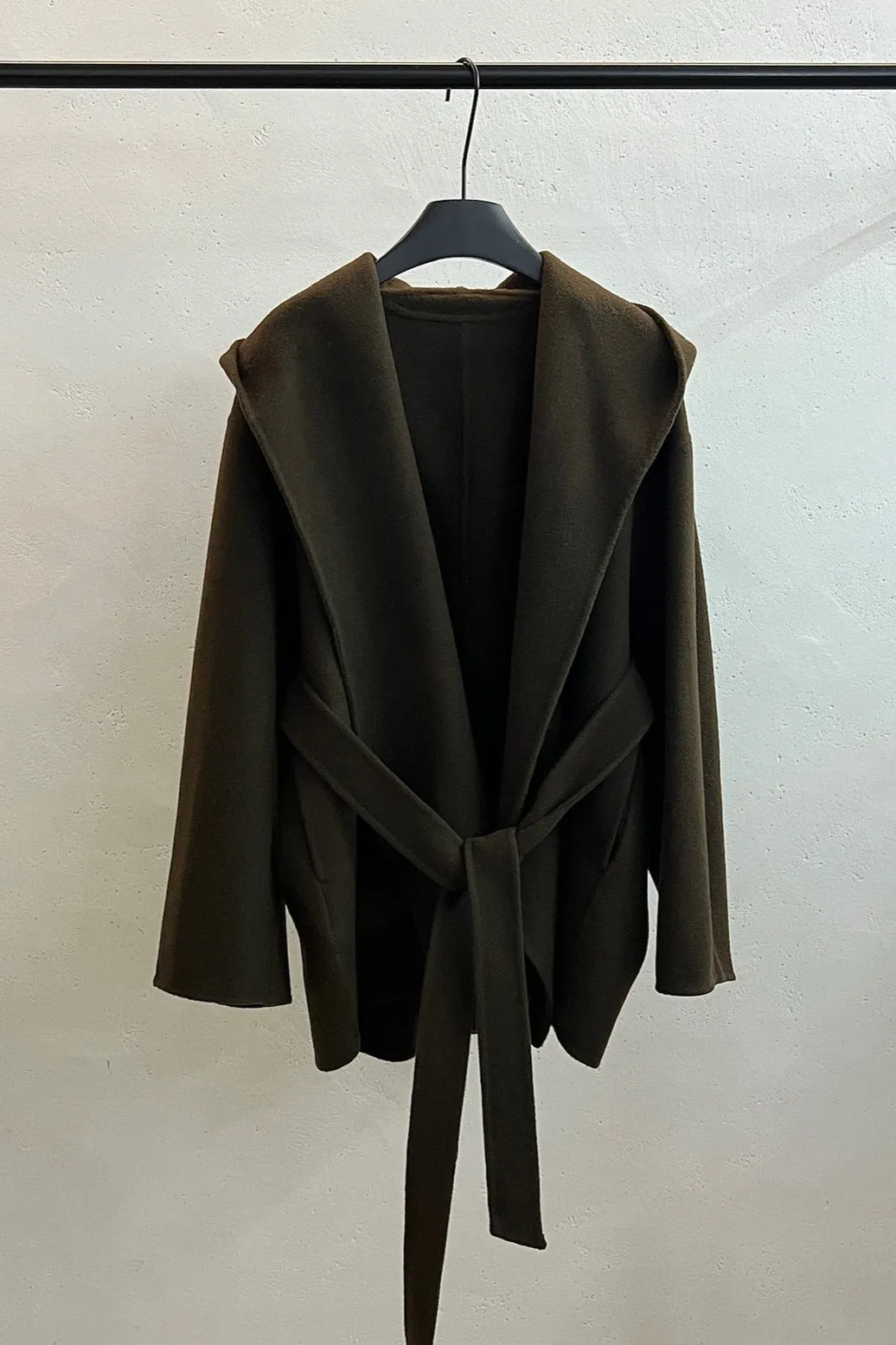 100% wool relaxed silhouette coat | 3 color