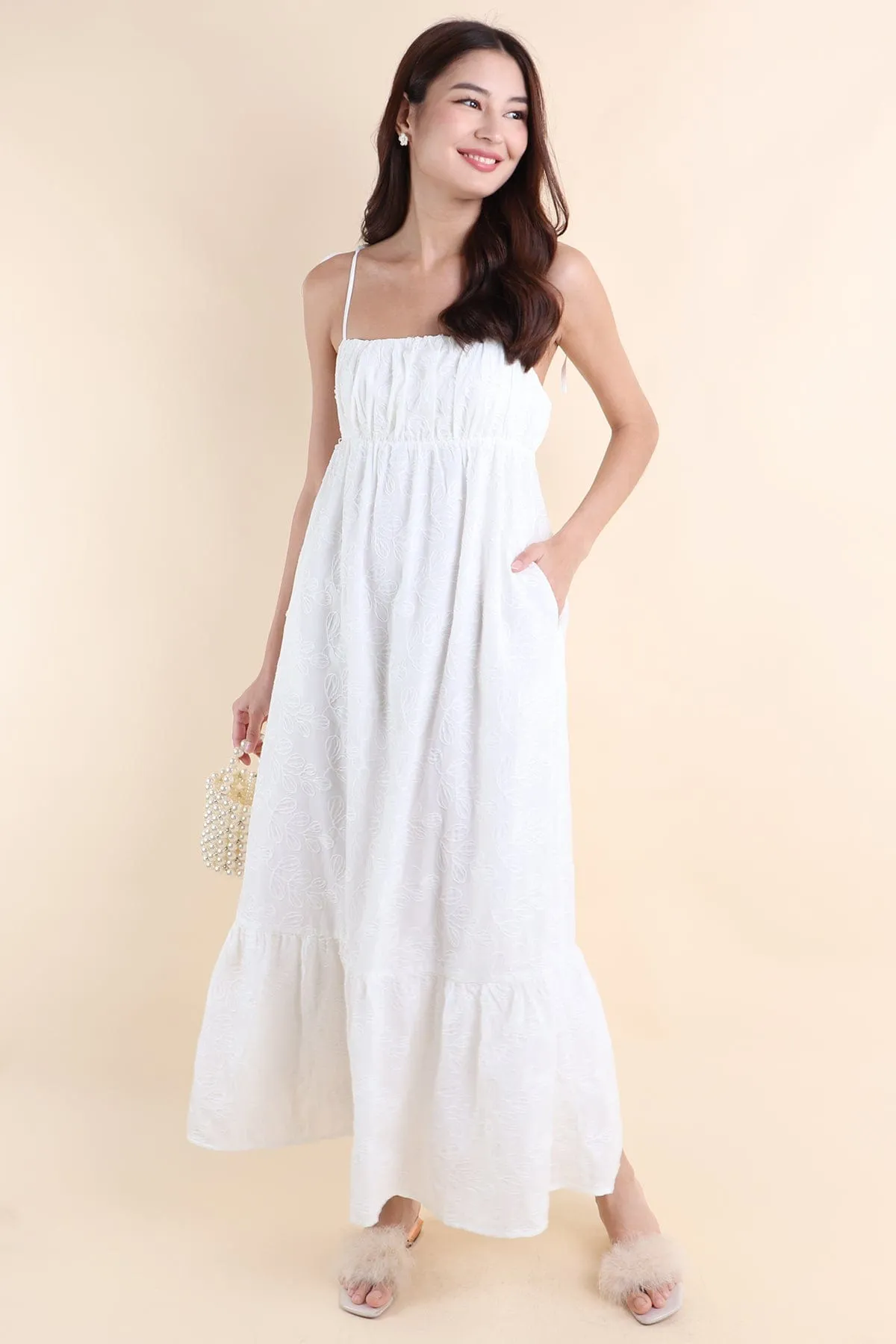 AMOUR TEXTURED MAXI DRESS IN WHITE