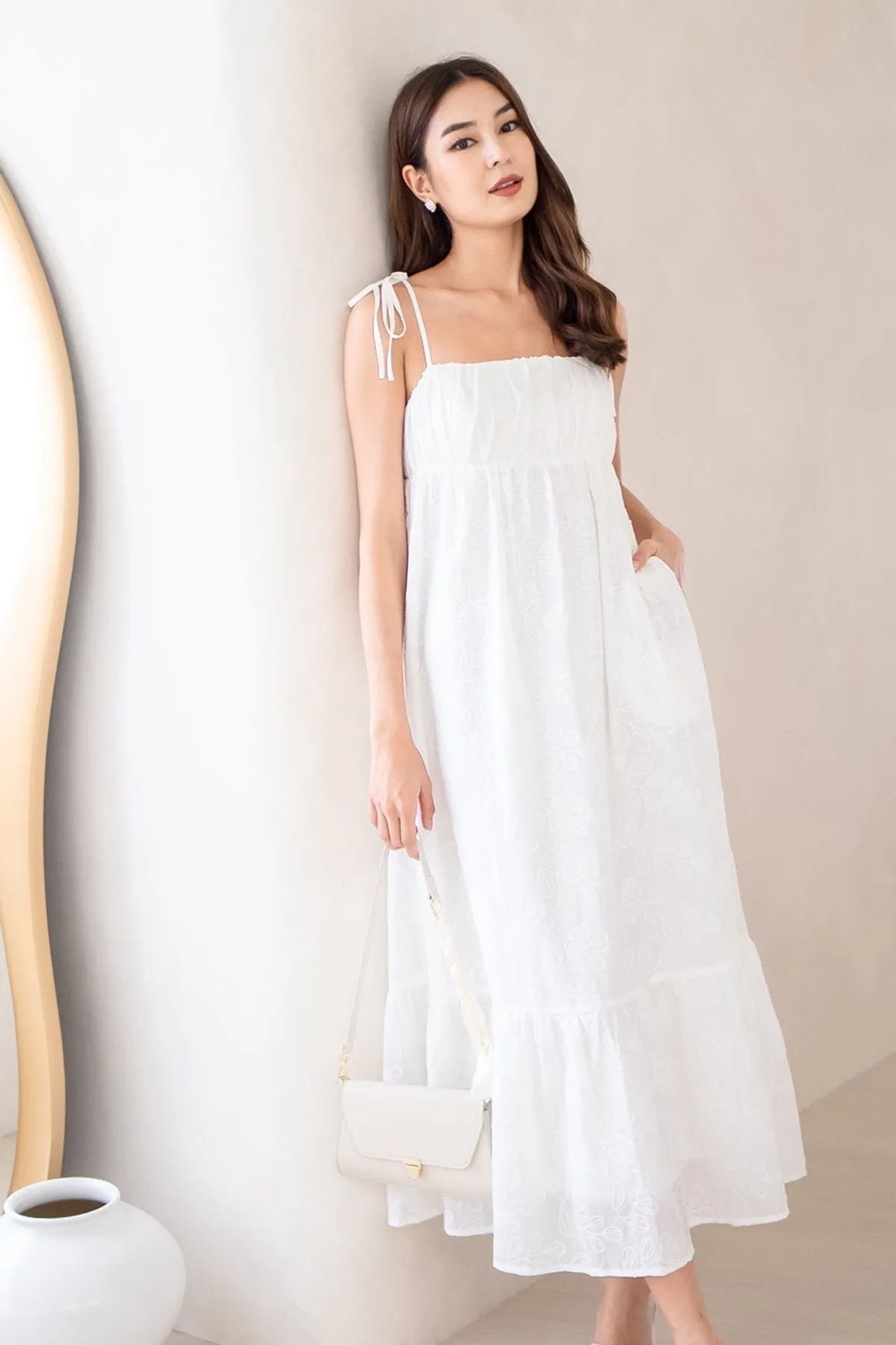 AMOUR TEXTURED MAXI DRESS IN WHITE