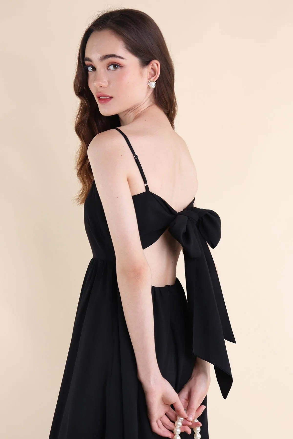 AMOUR TIE-BACK MAXI DRESS IN BLACK