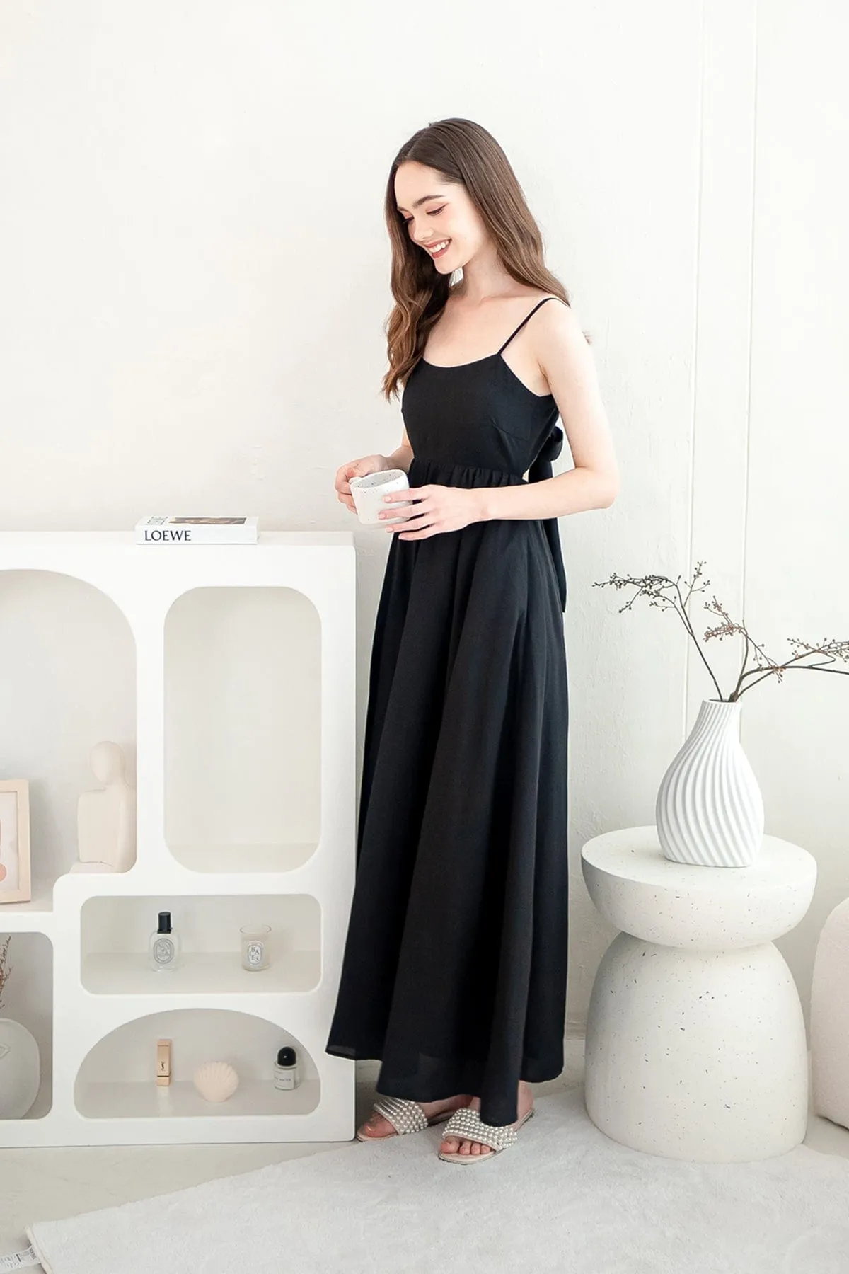 AMOUR TIE-BACK MAXI DRESS IN BLACK