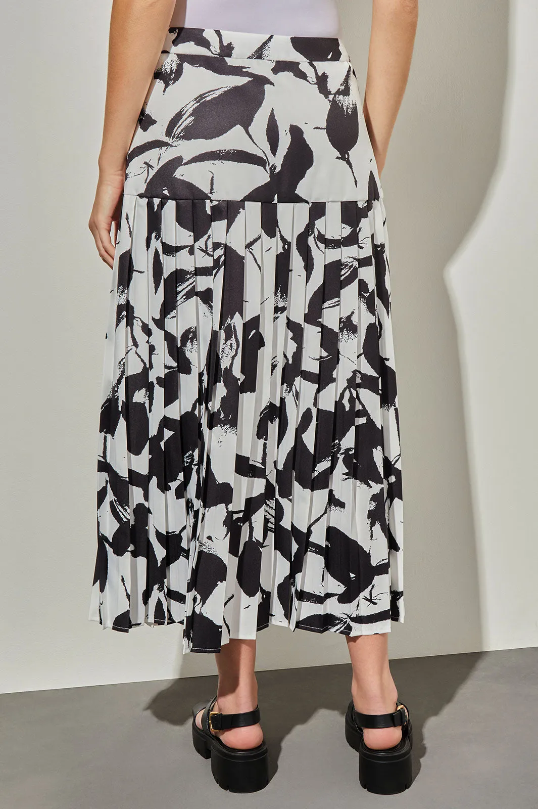 Drop Waist Maxi Skirt - Pleated Floral Woven