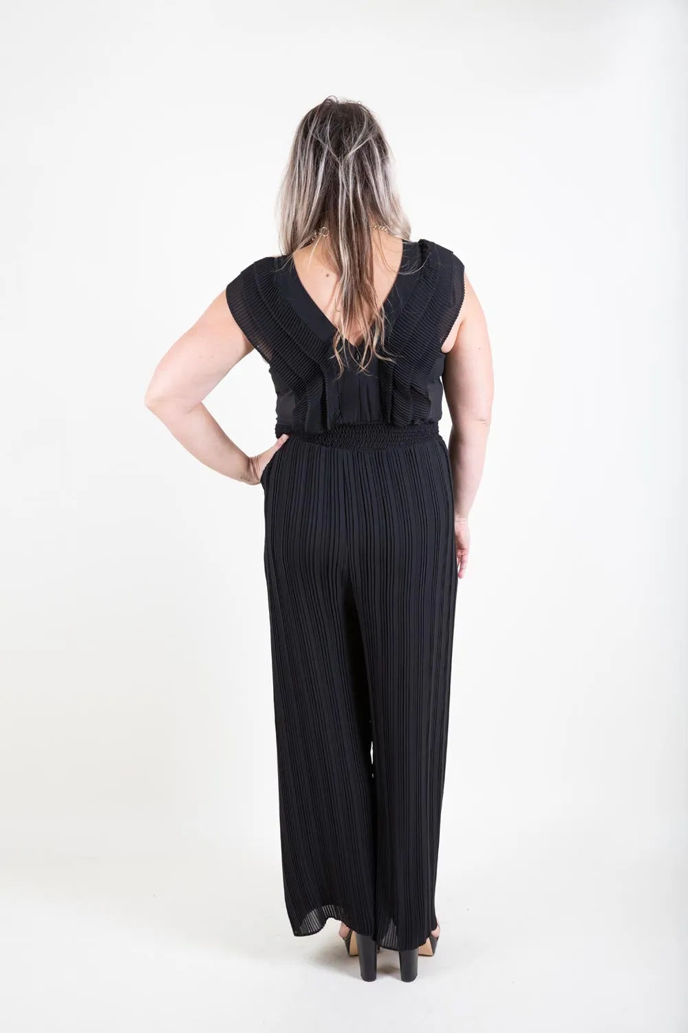 Frank Lyman - 231413 Pleat Jumpsuit