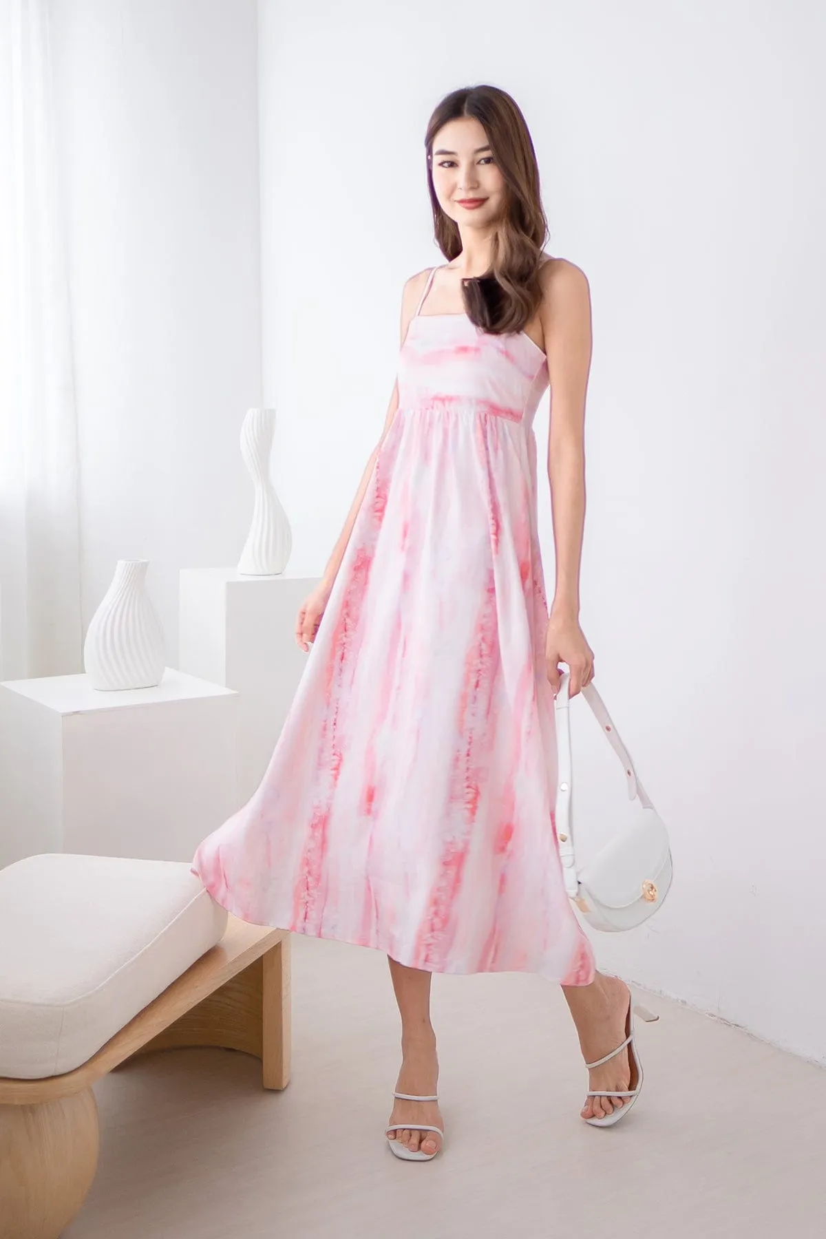 GERISE ABSTRACT COLOURPOP MIDAXI DRESS IN PINK