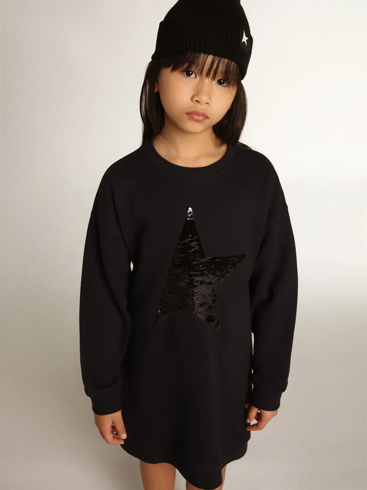 Girls’ dark blue sweatshirt dress with sequin star