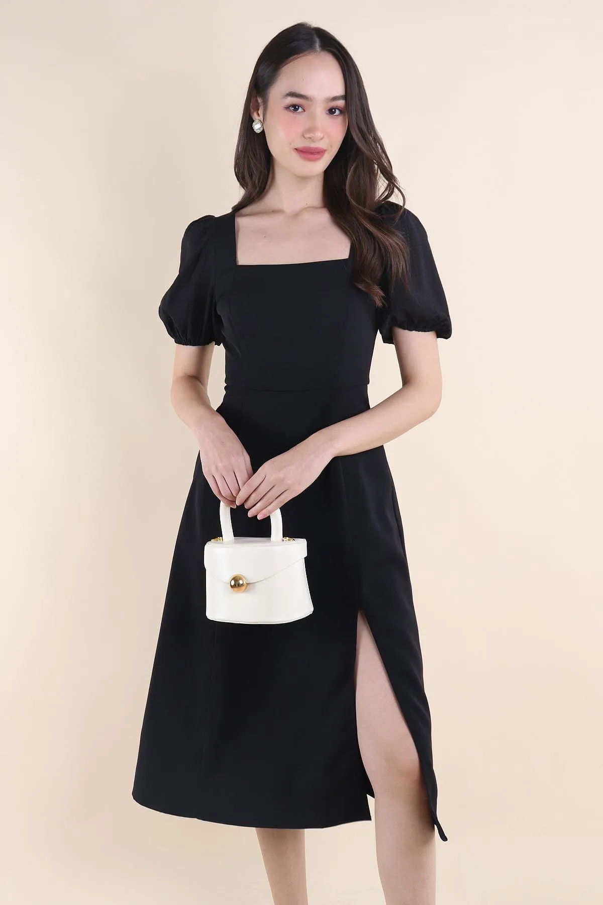 JANELYN SLEEVE MIDI DRESS IN BLACK