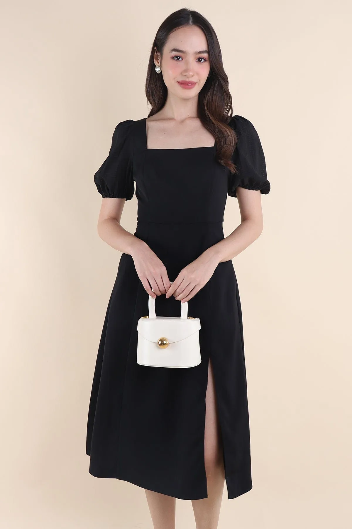 JANELYN SLEEVE MIDI DRESS IN BLACK