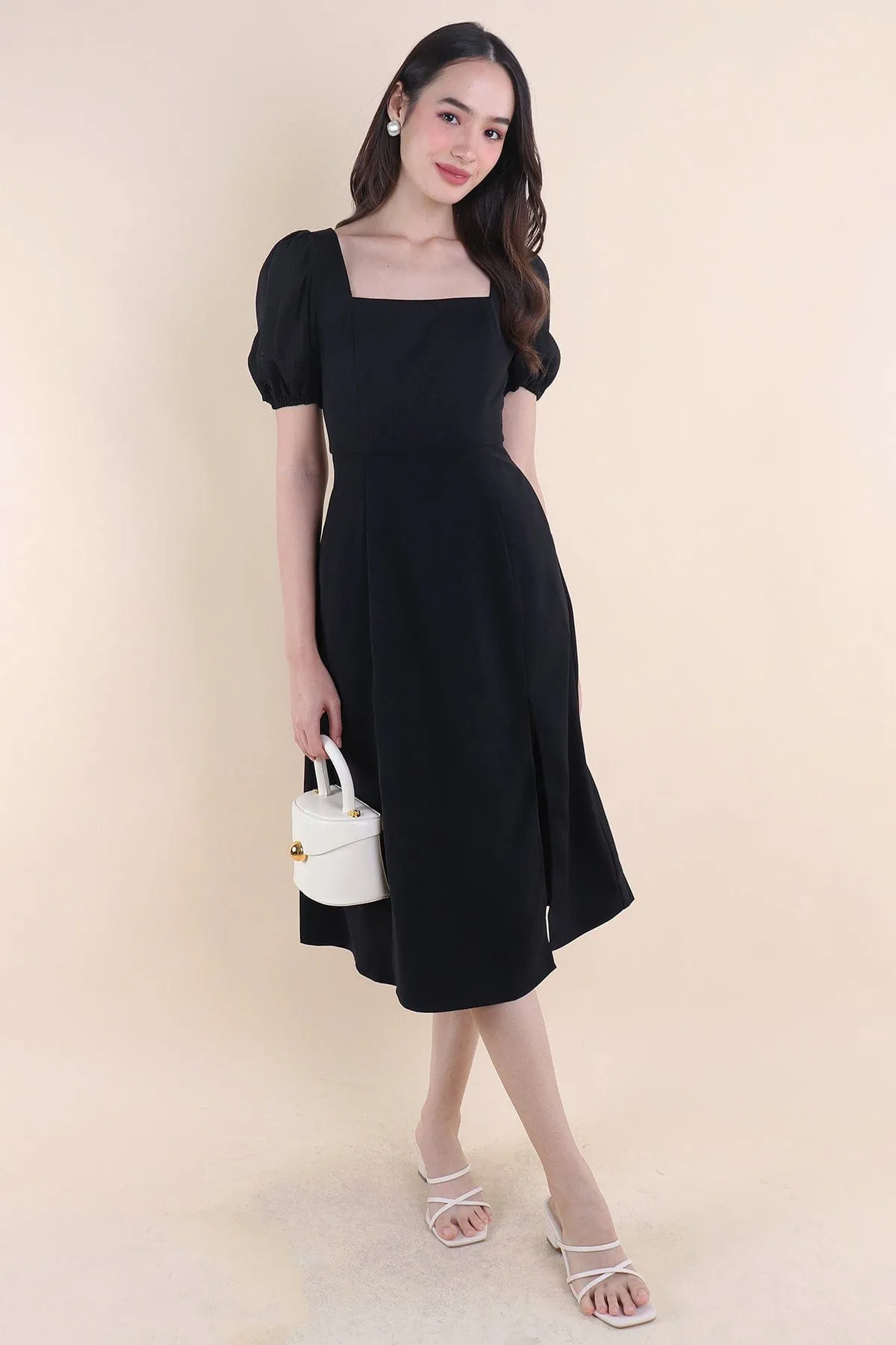 JANELYN SLEEVE MIDI DRESS IN BLACK