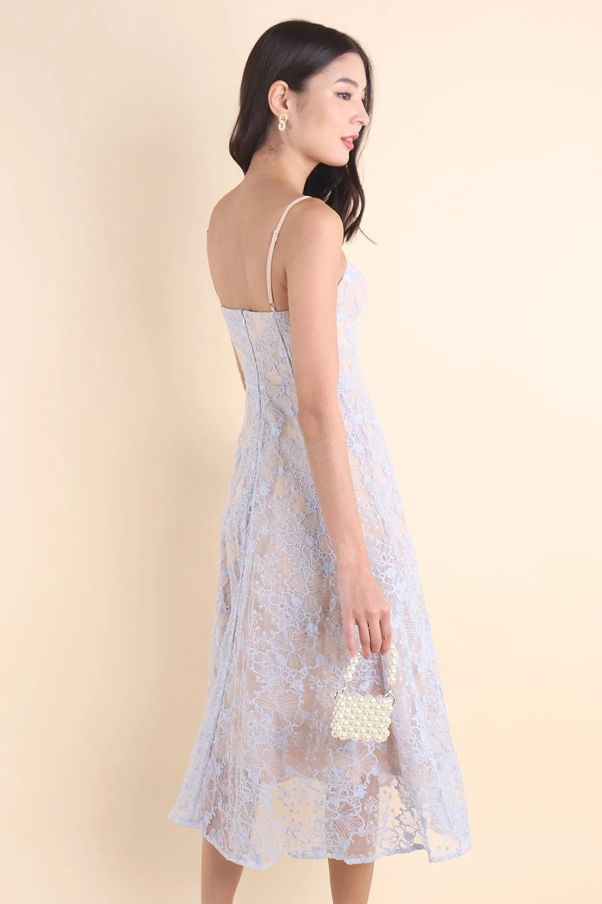 LAVIN LACE EMBOSSED MAXI IN BLUE