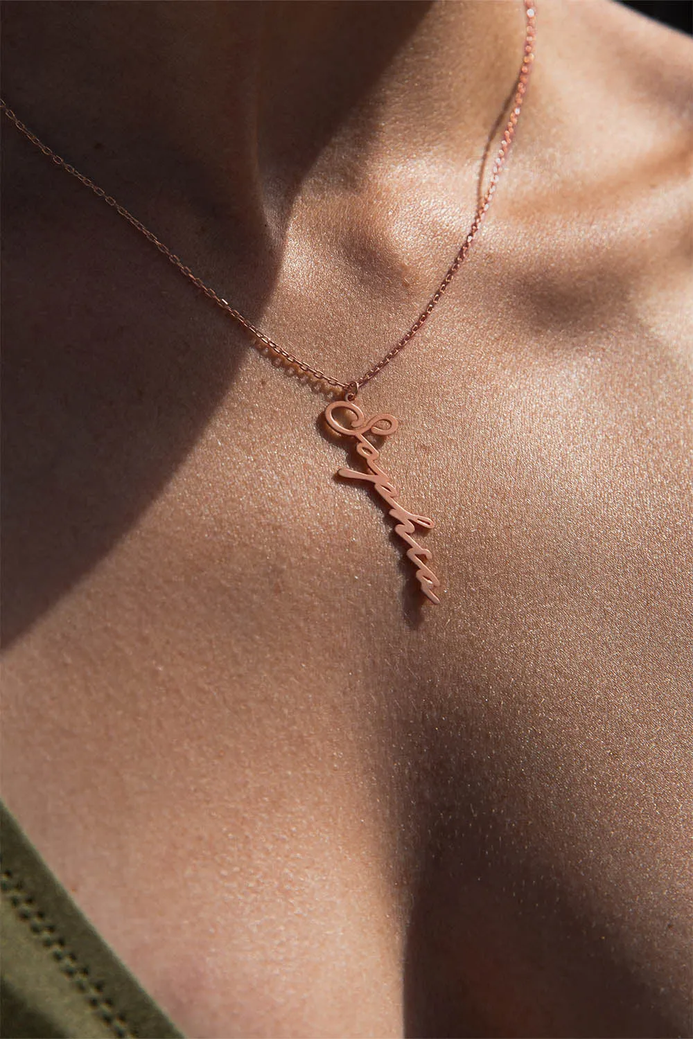 Name Necklace Vertical Rosegold