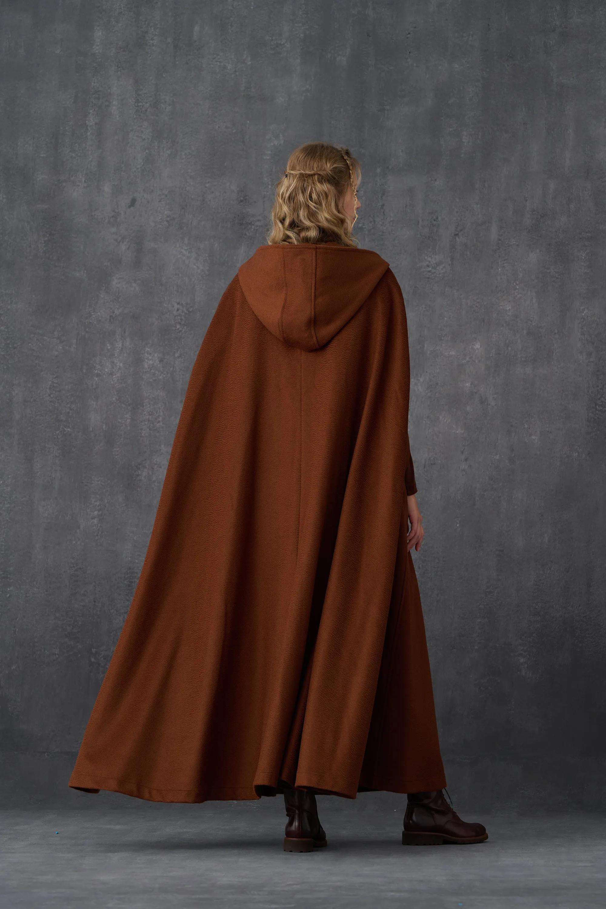 Parini 33 | Maxi Hooded wool cloak coat