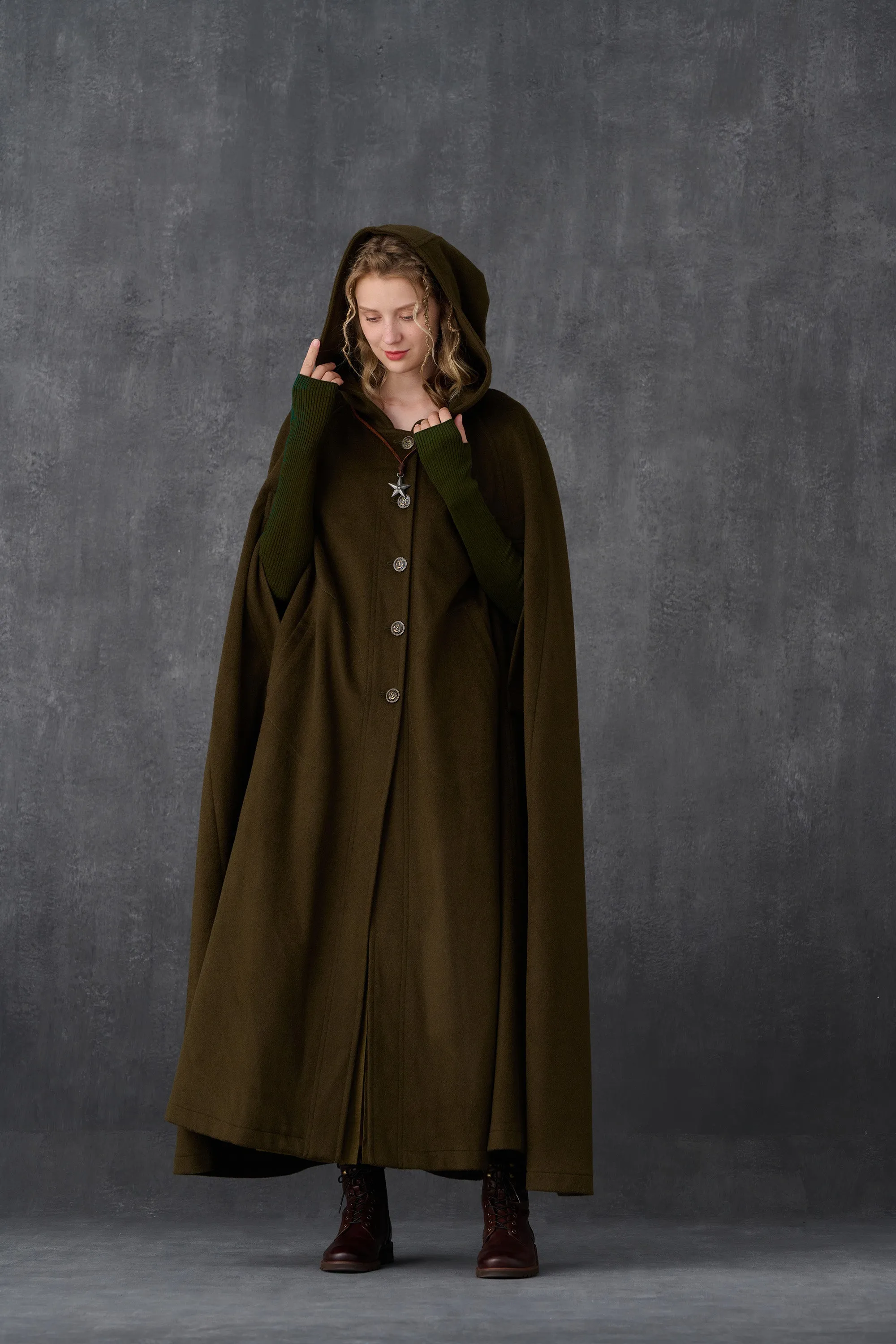 Parini 33 | Maxi Hooded wool cloak coat