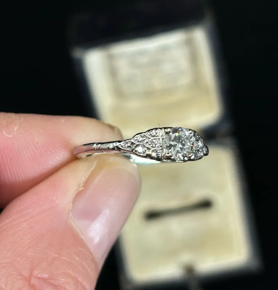 Vintage 1950s Platinum Diamond Ring