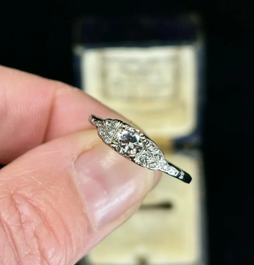 Vintage 1950s Platinum Diamond Ring