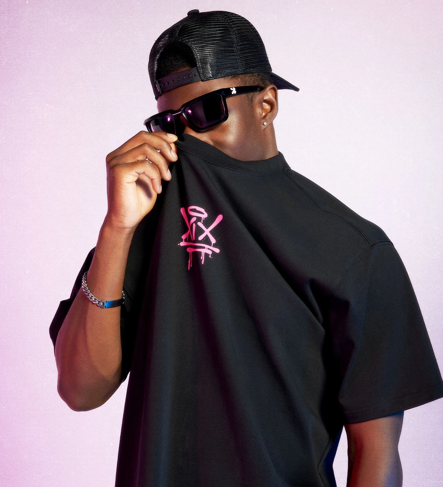 XIX Spray T-Shirt [Black/Hot Pink]